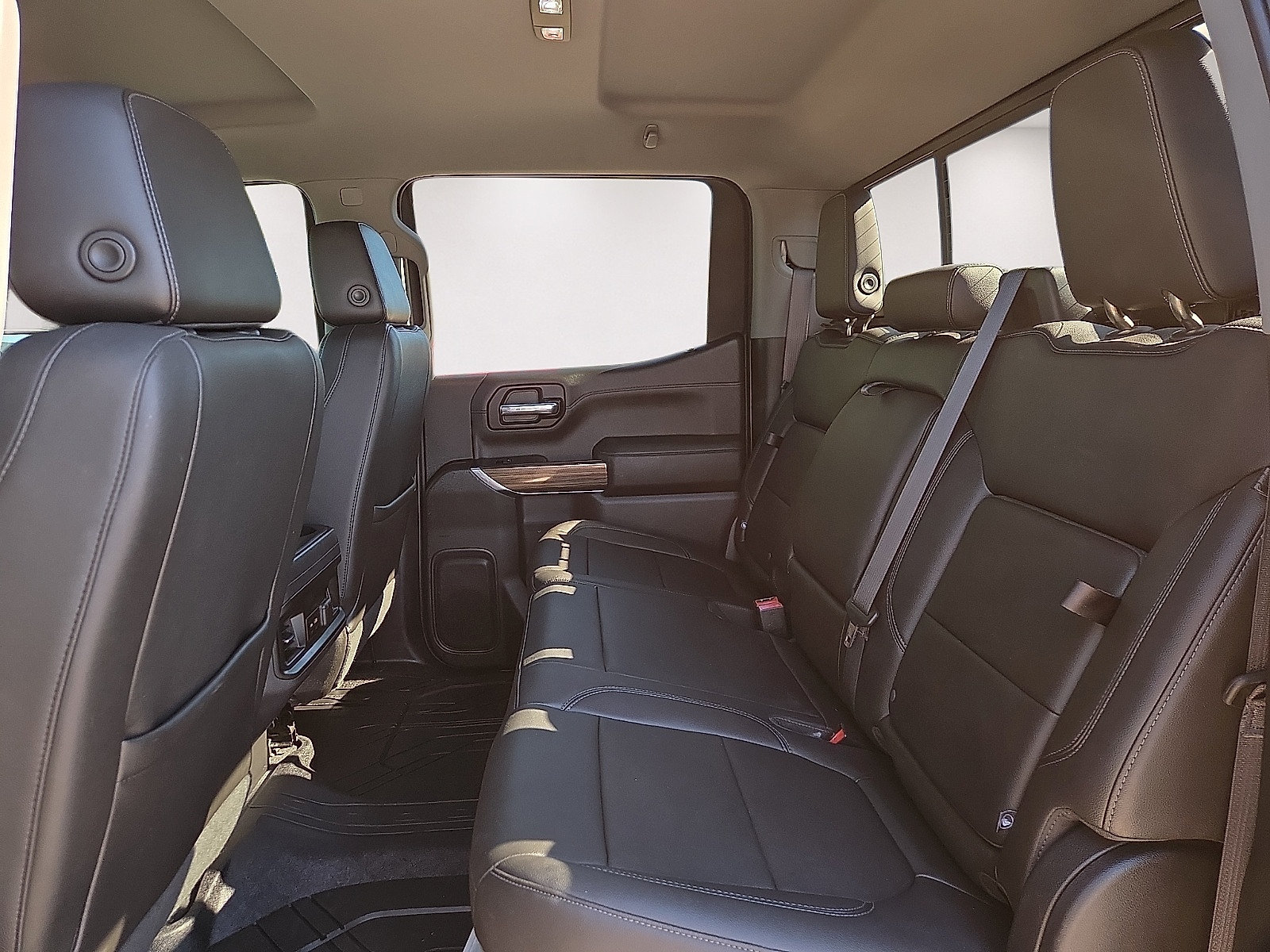 Used 2019 Chevrolet Silverado 1500 LT Trail Boss AWD/4WD image 10