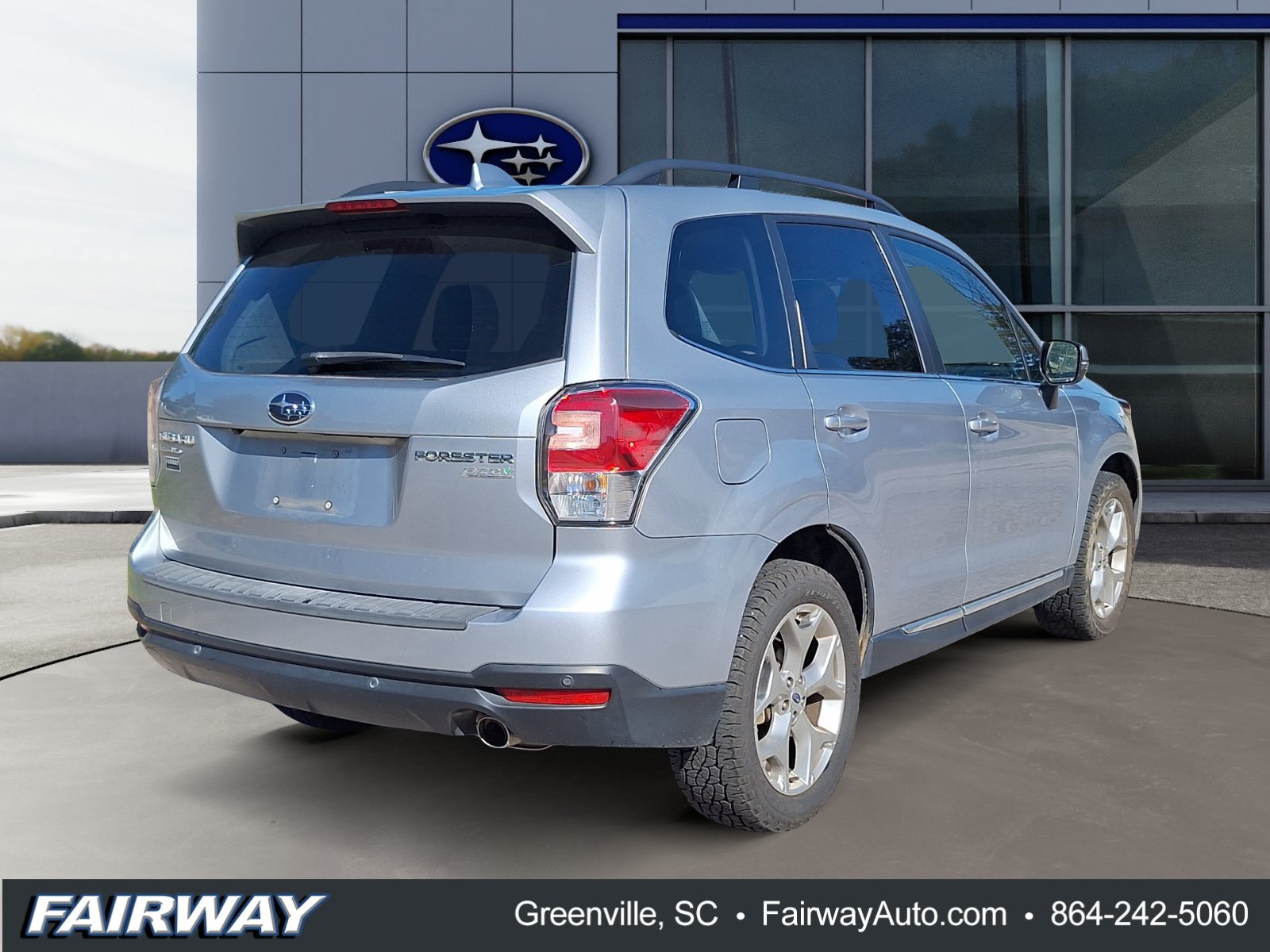 Used 2017 Subaru Forester 2.5i Touring AWD/4WD image 7