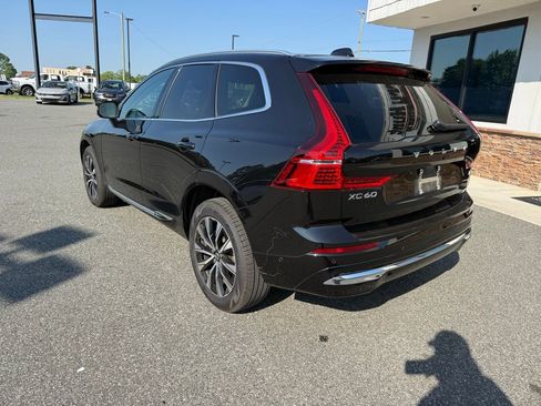 Used 2023 Volvo XC60 B5 Plus FWD image 6