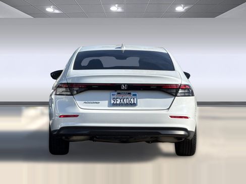 Used 2023 Honda Accord EX image 10