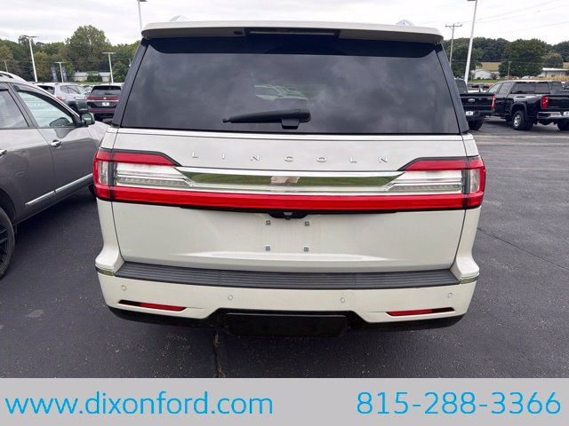 Used 2019 Lincoln Navigator Reserve AWD/4WD image 6