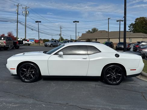 Used 2020 Dodge Challenger SXT w/ Blacktop Package image 2