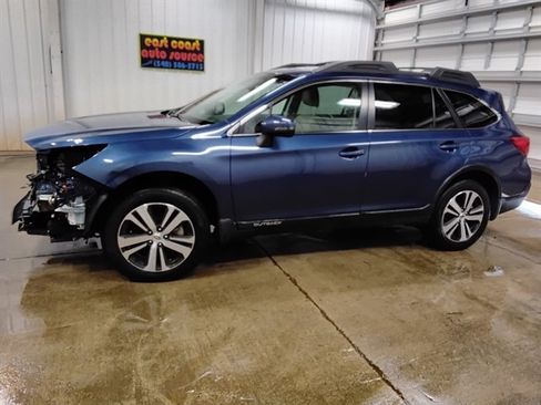 Used 2019 Subaru Outback 3.6R Limited w/ Popular Package #2 AWD/4WD image 5