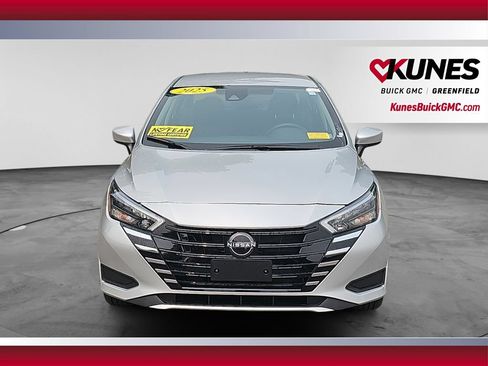 Used 2025 Nissan Versa SV FWD image 4