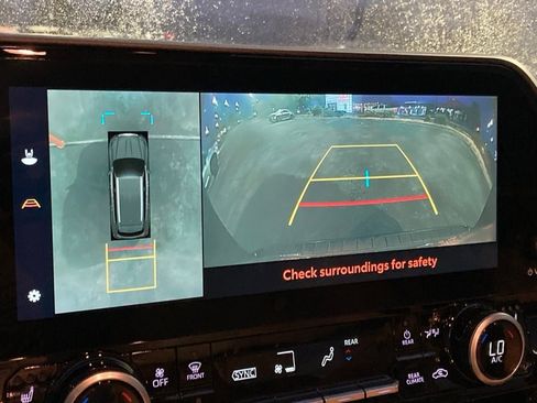 Used 2023 Toyota Highlander Limited image 25