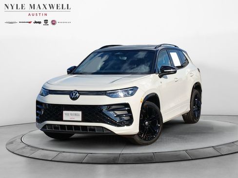 Used 2026 Volkswagen Tiguan SE R-Line FWD image 1