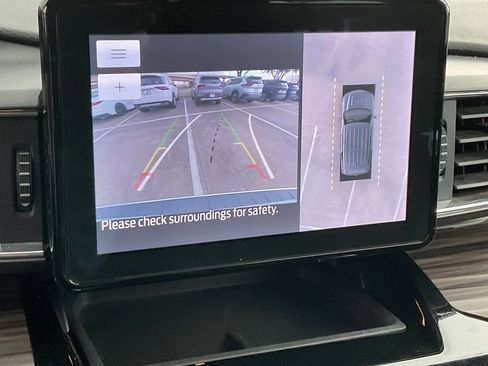 Used 2023 Ford Explorer Limited image 35