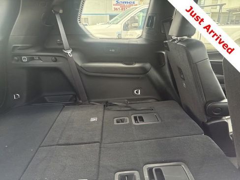 Used 2024 Jeep Grand Cherokee L Limited w/ Black Appearance Package image 13