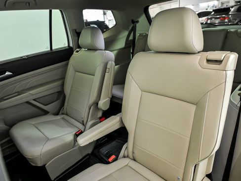 Certified 2023 Volkswagen Atlas SE image 15