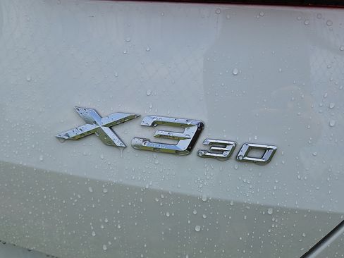 Used 2025 BMW X3 xDrive30i w/ Convenience Package AWD/4WD image 9