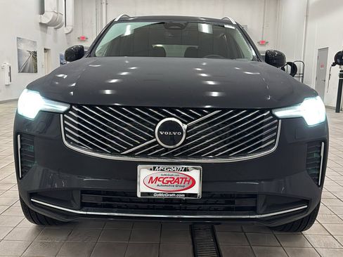 New 2026 Volvo XC90 B5 Core image 10