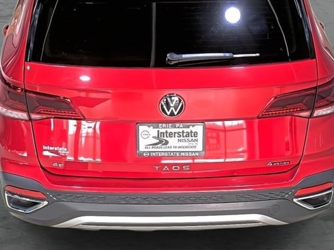 Used 2022 Volkswagen Taos SE image 11