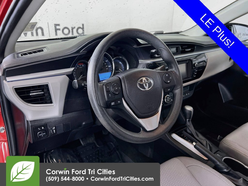 Used 2016 Toyota Corolla LE FWD image 3