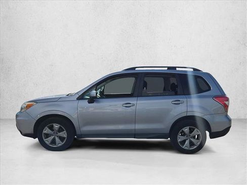 Used 2015 Subaru Forester 2.5i Premium w/ All-Weather Package AWD/4WD image 8