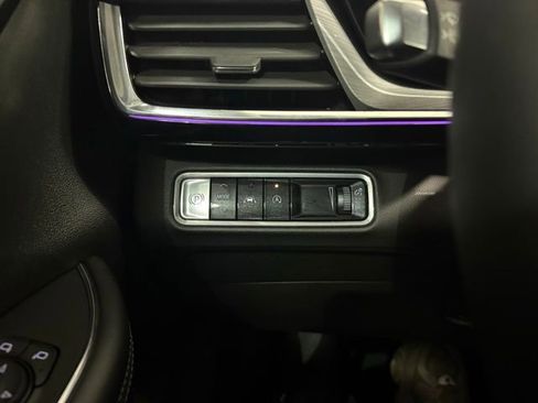 Certified 2025 Buick Envision Preferred image 15