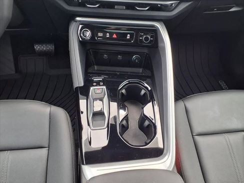 Used 2025 Audi Q5 Premium w/ Convenience Package AWD/4WD image 21