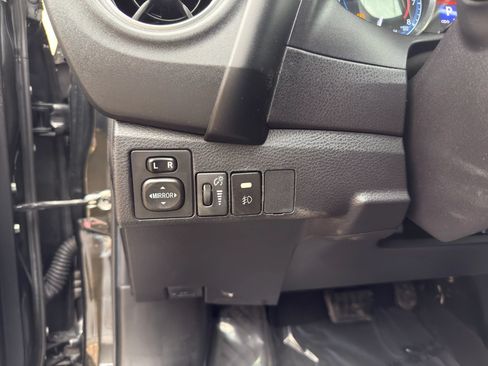Used 2019 Toyota Corolla LE FWD image 20