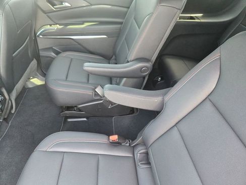 Certified 2026 Chevrolet Traverse Z71 w/ Driver Confidence Package AWD/4WD image 9