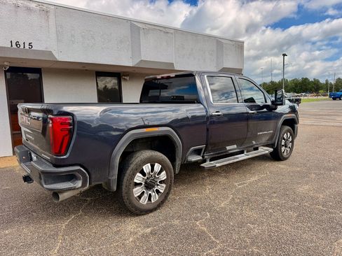 Used 2025 GMC Sierra 2500 Denali w/ Denali Reserve Package AWD/4WD image 3