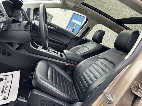 Certified 2021 Ford Edge SEL w/ Convenience Package image 10