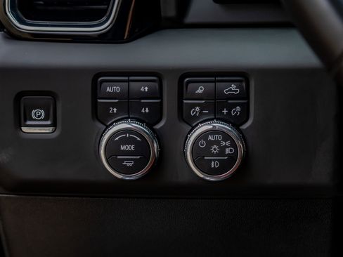 Used 2025 GMC Sierra 2500 Denali Ultimate image 22