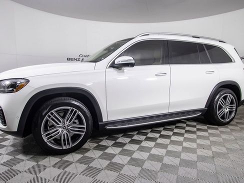 Used 2026 Mercedes-Benz GLS 450 4MATIC image 10