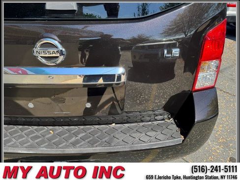 Used 2011 Nissan Pathfinder LE w/ Navigation Pkg image 39