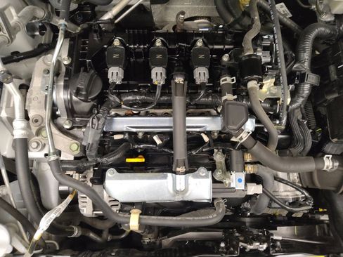 Used 2022 Nissan Kicks S image 30