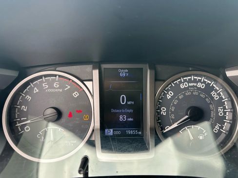 Used 2019 Toyota Tacoma SR5 image 28