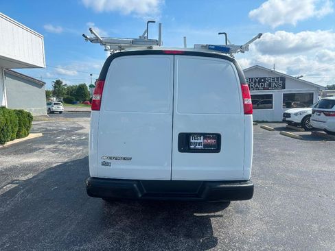 Used 2019 Chevrolet Express 2500 w/ Driver Convenience Package RWD image 8