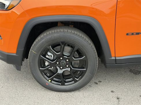 New 2026 Jeep Compass Latitude image 26