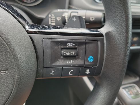 Used 2023 Nissan Rogue SV FWD image 22