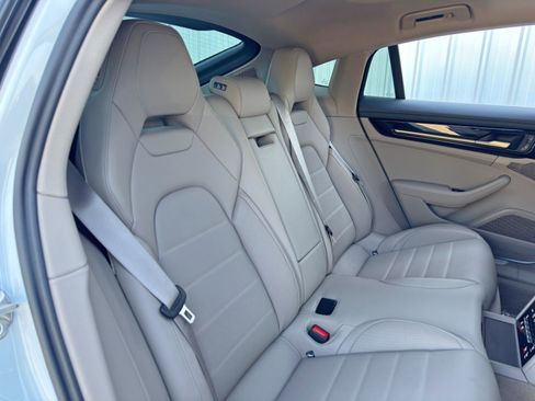 Used 2024 Porsche Panamera 4 image 43