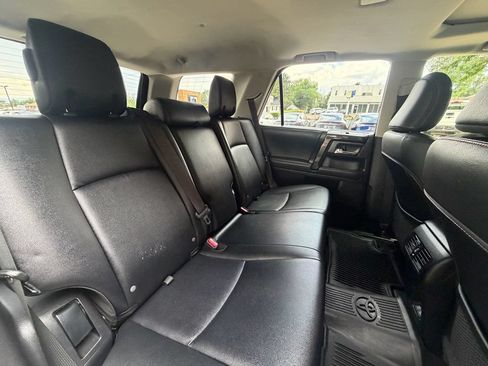 Used 2021 Toyota 4Runner TRD Off-Road Premium w/ Moonroof Package AWD/4WD image 28