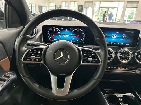 Used 2021 Mercedes-Benz GLA 250 4MATIC image 57