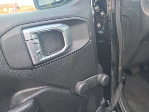 Used 2023 Jeep Wrangler Sport image 16