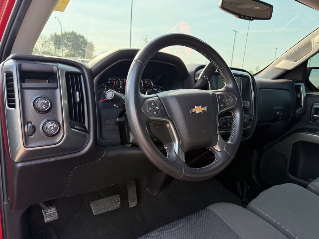 Used 2018 Chevrolet Silverado 1500 LT w/ Texas Edition AWD/4WD image 10