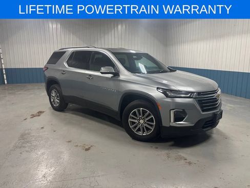 Used 2023 Chevrolet Traverse LT image 1