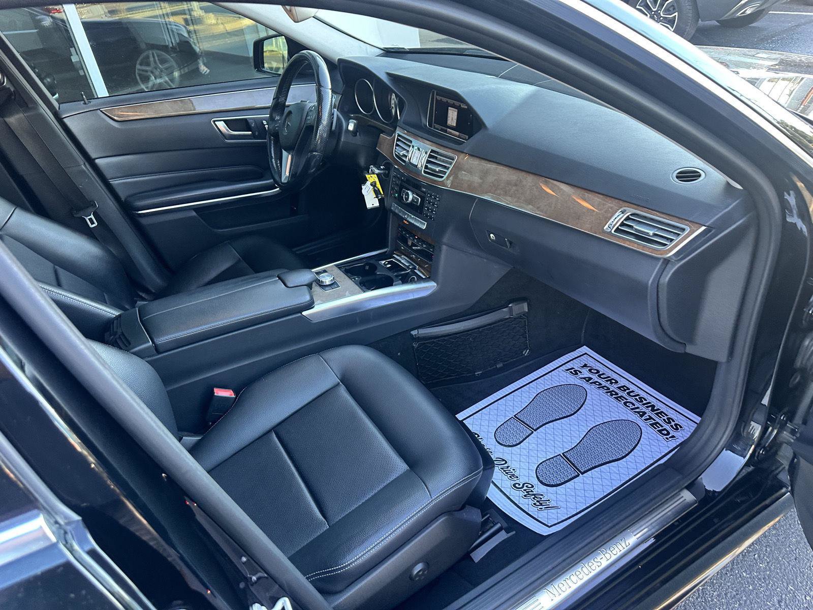 Used 2014 Mercedes-Benz E 350 4MATIC Sedan image 9