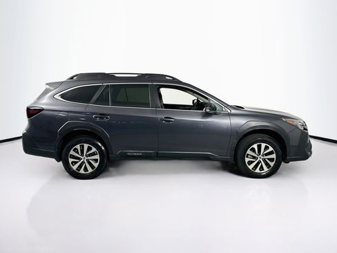 Used 2024 Subaru Outback Premium AWD/4WD image 4