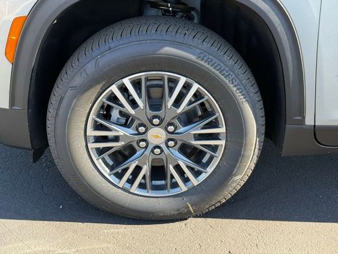 New 2026 Chevrolet Traverse LT image 10