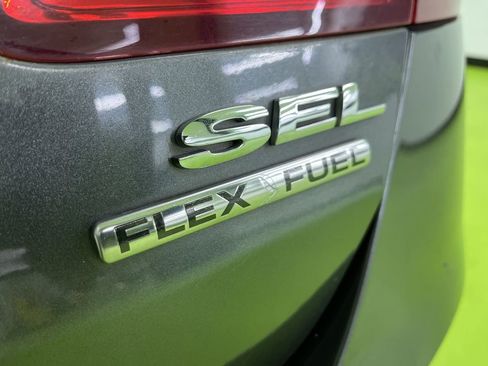 Used 2017 Ford Taurus SEL w/ Equipment Group 201A image 14