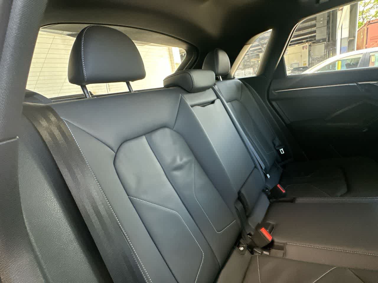 Used 2025 Audi Q3 2.0T Premium w/ Convenience Package AWD/4WD image 26