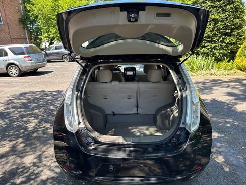 Used 2015 Nissan Leaf SV FWD image 35