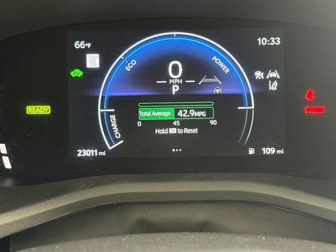 Used 2025 Toyota Camry SE image 19