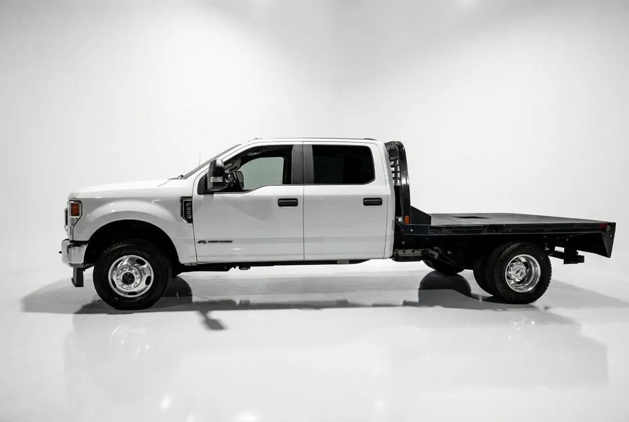 Used 2020 Ford F350 XL w/ Power Equipment Group AWD/4WD image 3