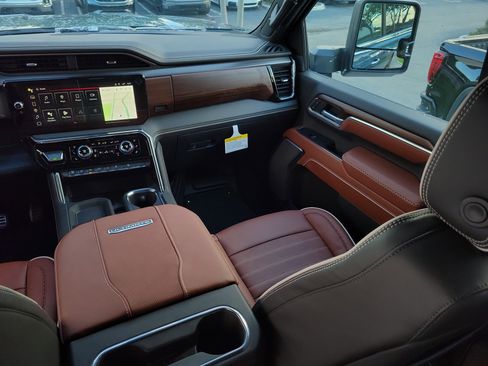 New 2026 GMC Sierra 2500 Denali Ultimate w/ Max Trailering Package image 17