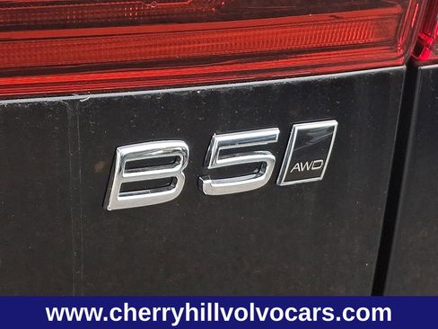 New 2026 Volvo XC60 B5 Plus w/ Protection Package Premier image 18