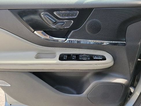 Certified 2024 Lincoln Corsair FWD image 14