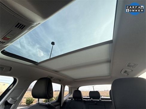 Used 2022 Volkswagen Taos SE image 21